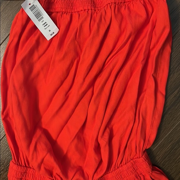 Aritzia romper xs red never worn - Picture 3 of 5